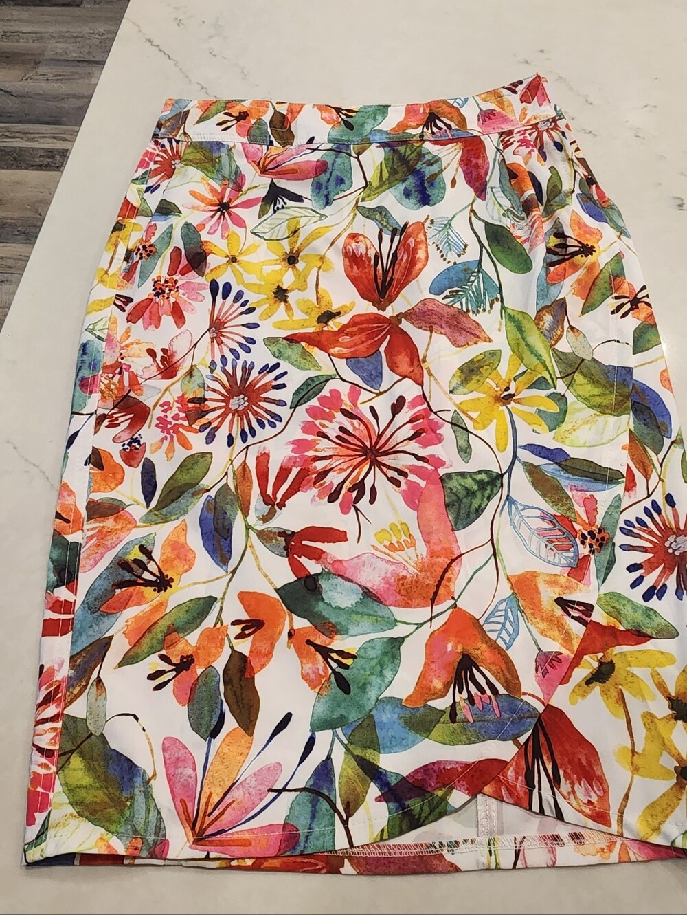 RipSkirt Hawaii skirt, NWT, Length 3, Wildflower Watercolor size XS - Picture 6 of 9